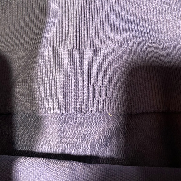 Lululemon Zone In Crop EUC Size 8 - Picture 10 of 10